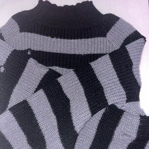 4 for 30 Emo Cropped knit sweater